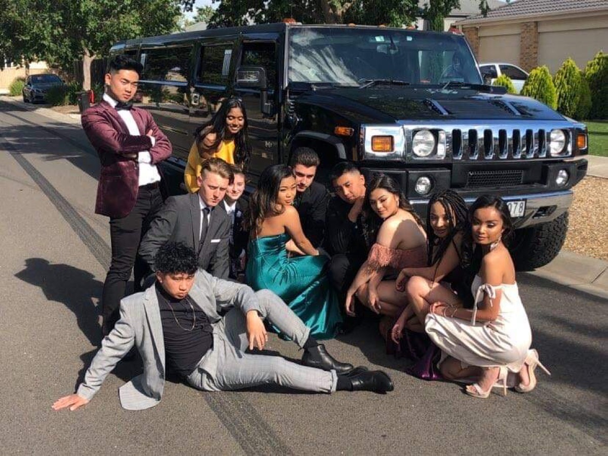Birthday Parties / School Formals limousine hire
